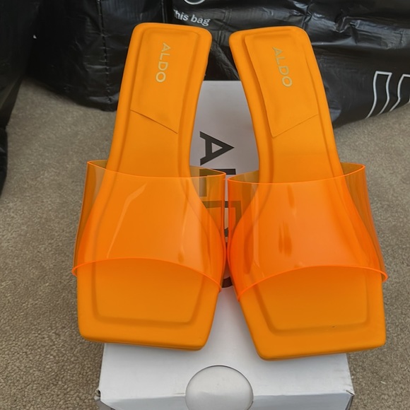 [SOLD] ALDO orange mules 🍑 - Picture 3 of 3